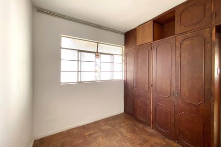 Casa à venda com 300m², 2 quartos e 2 vagasQuarto 2