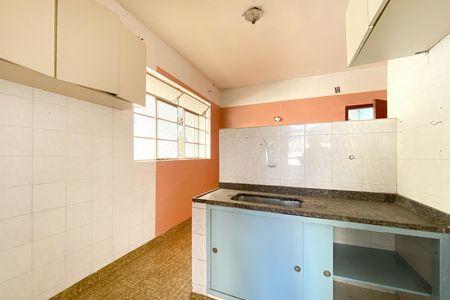 Casa à venda com 300m², 2 quartos e 2 vagasCozinha