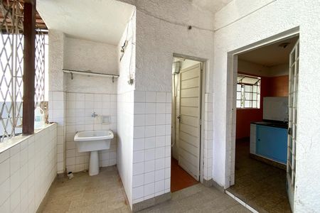 Casa à venda com 300m², 2 quartos e 2 vagasÁrea de Serviço
