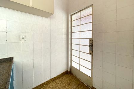 Casa à venda com 300m², 2 quartos e 2 vagasCozinha