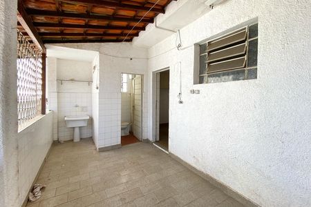 Casa à venda com 300m², 2 quartos e 2 vagasÁrea de Serviço