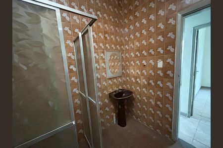 Casa à venda com 230m², 3 quartos e 2 vagasBanheiro