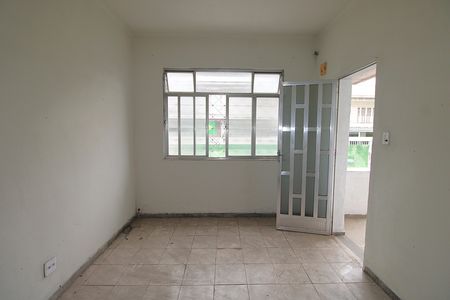 Sala de casa à venda com 3 quartos, 230m² em Inhaúma, Rio de Janeiro