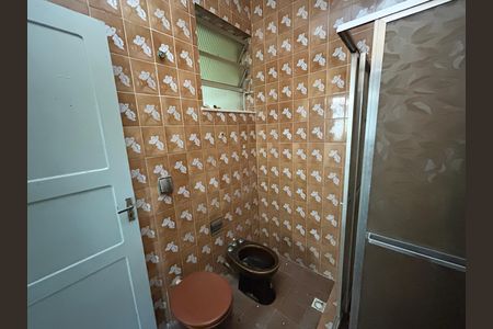 Casa à venda com 230m², 3 quartos e 2 vagasBanheiro