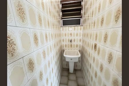 Casa à venda com 230m², 3 quartos e 2 vagasÁrea de Serviço