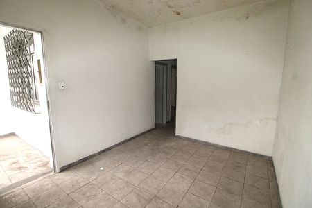Casa à venda com 230m², 3 quartos e 2 vagasSala