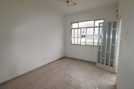 Sala de casa à venda com 3 quartos, 230m² em Inhaúma, Rio de Janeiro