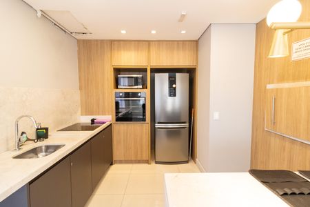 Studio à venda com 27m², 1 quarto e sem vagaÁrea comum - Salão de festas
