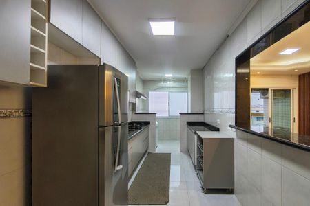 Apartamento para alugar com 90m², 2 quartos e 2 vagas Apartamento para alugar com 90m², 2 quartos e 2 vagasCozinha