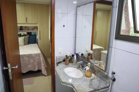 Apartamento à venda com 80m², 2 quartos e 2 vagasBANHEIRO 1