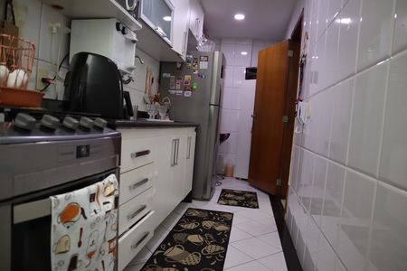 Apartamento à venda com 80m², 2 quartos e 2 vagasCOZINHA