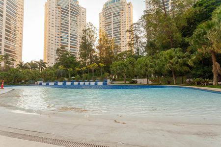 Apartamento para alugar com 223m², 4 quartos e 2 vagasÁrea comum - Piscina