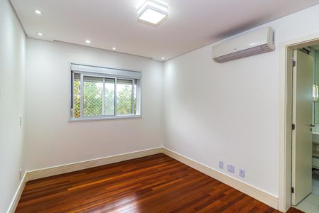 Apartamento para alugar com 223m², 4 quartos e 2 vagasSuíte 2