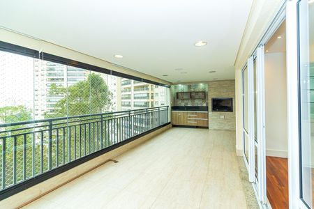 Apartamento para alugar com 223m², 4 quartos e 2 vagasVaranda da Sala
