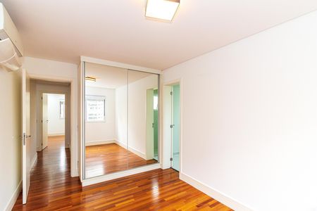 Apartamento para alugar com 223m², 4 quartos e 2 vagasSuíte 3