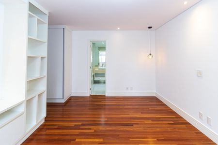 Apartamento para alugar com 223m², 4 quartos e 2 vagasSuíte Master