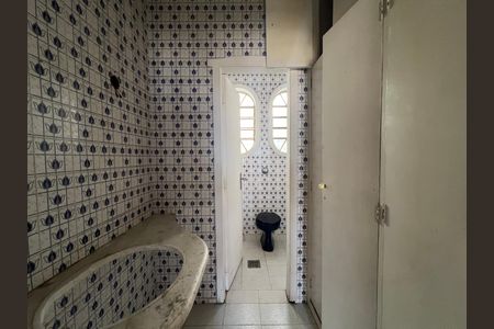 Casa para alugar com 214m², 4 quartos e 4 vagas Casa para alugar com 214m², 4 quartos e 4 vagasBanheiro