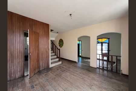 Casa para alugar com 214m², 4 quartos e 4 vagas Casa para alugar com 214m², 4 quartos e 4 vagasSala 2