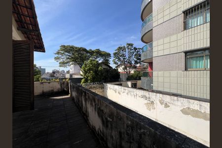Varanda de casa para alugar com 4 quartos, 214m² em São José, Belo Horizonte