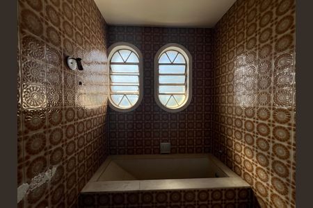 Casa para alugar com 214m², 4 quartos e 4 vagas Casa para alugar com 214m², 4 quartos e 4 vagasBanheiro Social