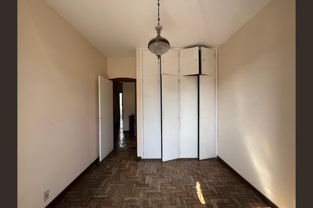 Casa para alugar com 214m², 4 quartos e 4 vagas Casa para alugar com 214m², 4 quartos e 4 vagasQuarto 1