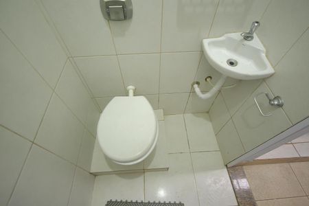 Casa para alugar com 190m², 2 quartos e 2 vagasBanheiro de serviço 
