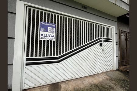 Casa para alugar com 190m², 2 quartos e 2 vagasFachada