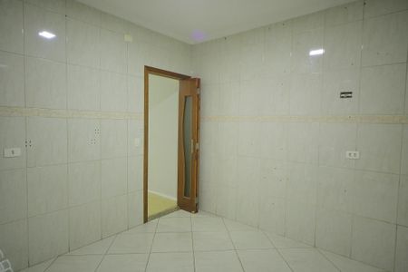 Casa para alugar com 190m², 2 quartos e 2 vagasCozinha 