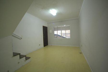 Casa para alugar com 190m², 2 quartos e 2 vagasSala