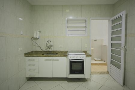 Casa para alugar com 190m², 2 quartos e 2 vagasCozinha 