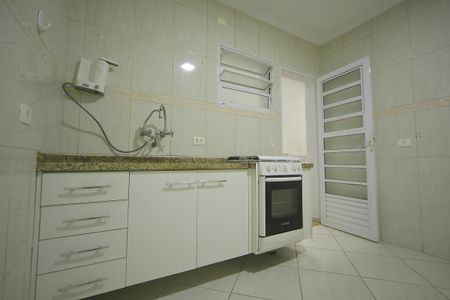 Casa para alugar com 190m², 2 quartos e 2 vagasCozinha 