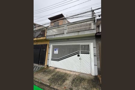 Casa para alugar com 190m², 2 quartos e 2 vagasFachada