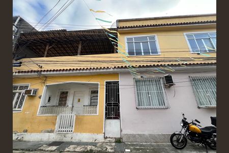 Casa para alugar com 60m², 2 quartos e 1 vaga Casa para alugar com 60m², 2 quartos e 1 vagaFachada