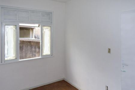 Quarto de casa para alugar com 2 quartos, 60m² em Taquara, Rio de Janeiro