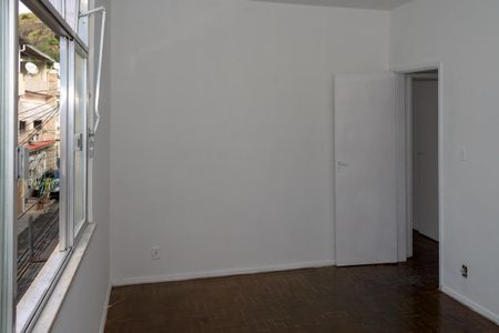 Sala de casa para alugar com 2 quartos, 60m² em Taquara, Rio de Janeiro