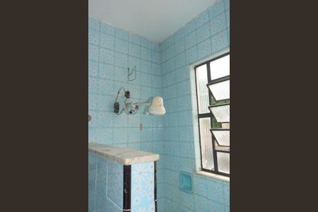 Casa para alugar com 60m², 2 quartos e 1 vaga Casa para alugar com 60m², 2 quartos e 1 vagaBanheiro social