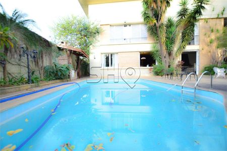 Casa à venda com 5 quartos, 870m² em Pacaembu, São Paulo
