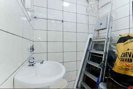 Casa para alugar com 70m², 2 quartos e 1 vagaÁrea de Serviço - Banheiro de Serviço 