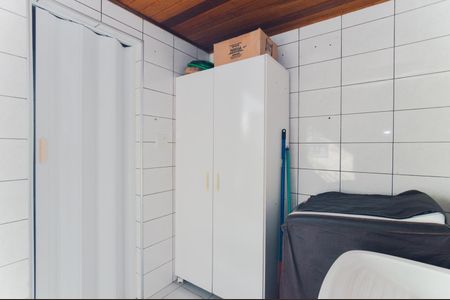 Área de Serviço de casa para alugar com 2 quartos, 70m² em Vila Rosalia, Guarulhos