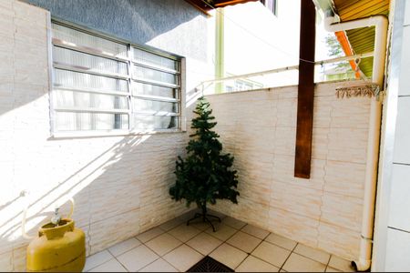 Casa para alugar com 70m², 2 quartos e 1 vagaÁrea de Serviço