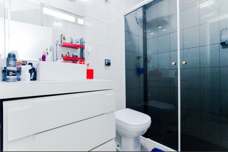 Banheiro de casa para alugar com 2 quartos, 70m² em Vila Rosalia, Guarulhos