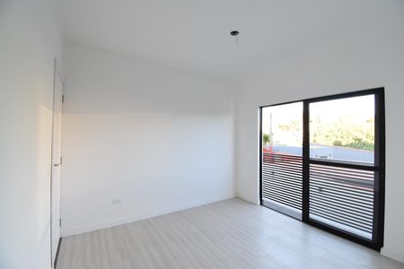 Casa de condomínio à venda com 152m², 3 quartos e 2 vagasSuíte