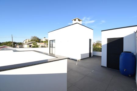 Casa de condomínio à venda com 152m², 3 quartos e 2 vagasCobertura
