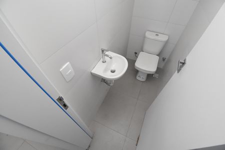 Casa de condomínio à venda com 152m², 3 quartos e 2 vagasLavabo