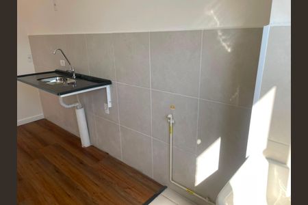 Cozinha de apartamento para alugar com 2 quartos, 42m² em Irajá, Rio de Janeiro