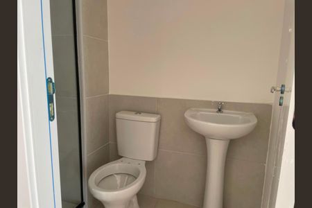 Apartamento para alugar com 42m², 2 quartos e sem vaga Apartamento para alugar com 42m², 2 quartos e sem vagaBanheiro