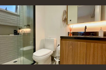 Apartamento à venda com 69m², 1 quarto e 1 vaga Apartamento à venda com 69m², 1 quarto e 1 vagaBanheiro da Suíte