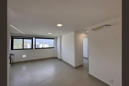 Apartamento para alugar com 2 quartos, 55m² em Vargem Grande, Rio de Janeiro