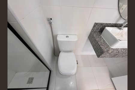 Apartamento para alugar com 55m², 2 quartos e 1 vaga Apartamento para alugar com 55m², 2 quartos e 1 vagaBanheiro