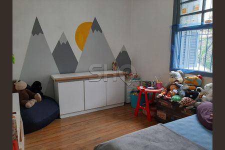 Casa à venda com 4 quartos, 230m² em Vila Mariana, São Paulo